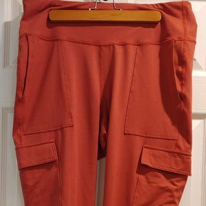 Old Navy Active Elevate Cargo Pocket Leggings